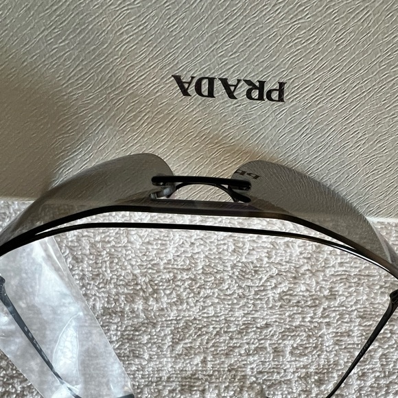 AUTHENTIC PRADA SUNGLASSES… 120 TEMPLE… NEW WITH TAGS… - Picture 6 of 13